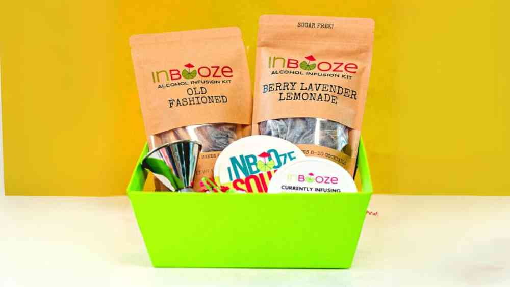 Gift set for teachers including cocktail kit