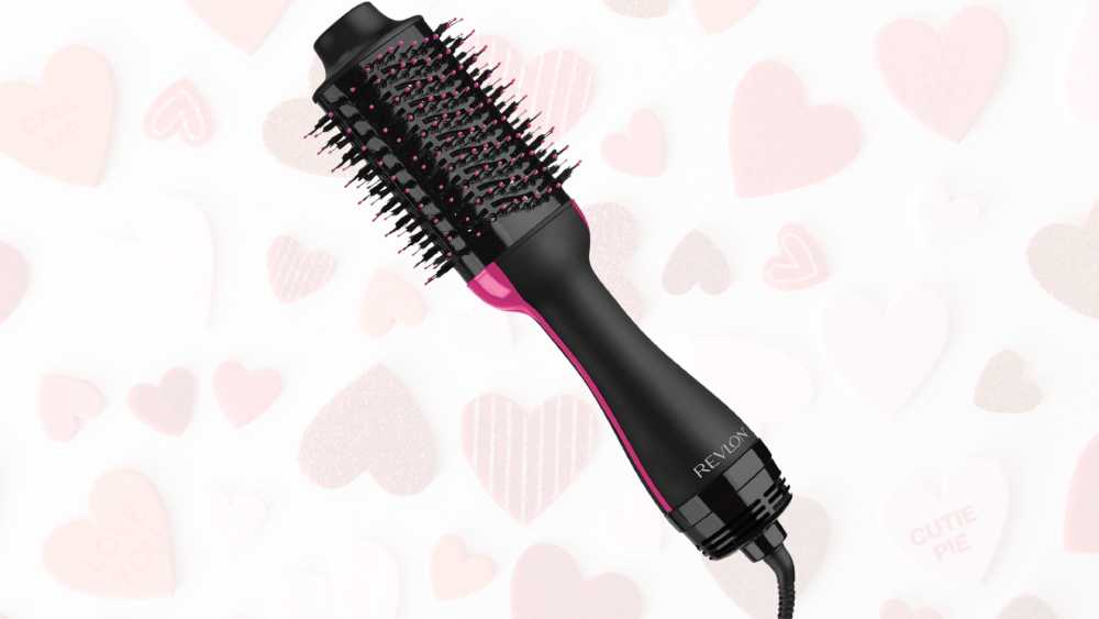 One step volumizer hair dryer and hot air brush