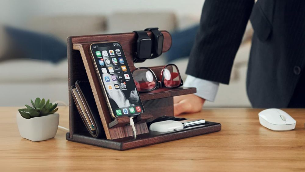 Wooden Phone Docking Station Holds Smart Watch And Earphones