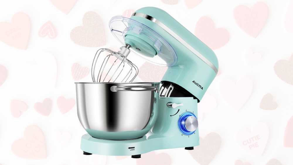 Stand mixer with dough hook wire whip and beater