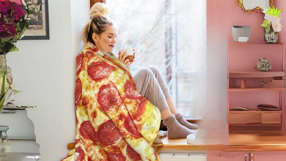Double sided 71 inch soft pepperoni pizza blanket