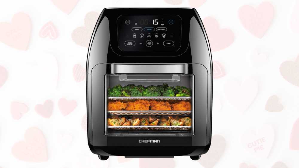 Digital air fryer with seventeen touch screen presets