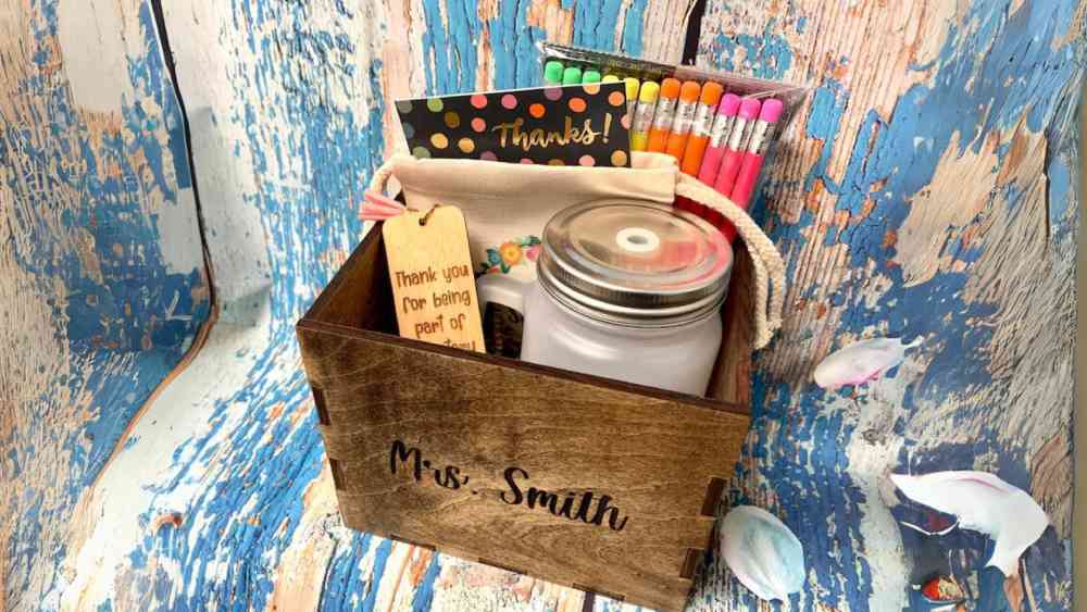 Handmade personalized engraved wooden gift box for teachers