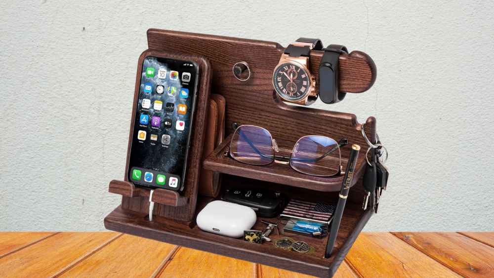 Wooden docking station for daily carry items