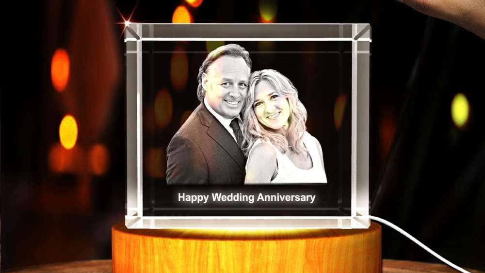 Personalized 3D holographic photo etched crystal anniversary gift