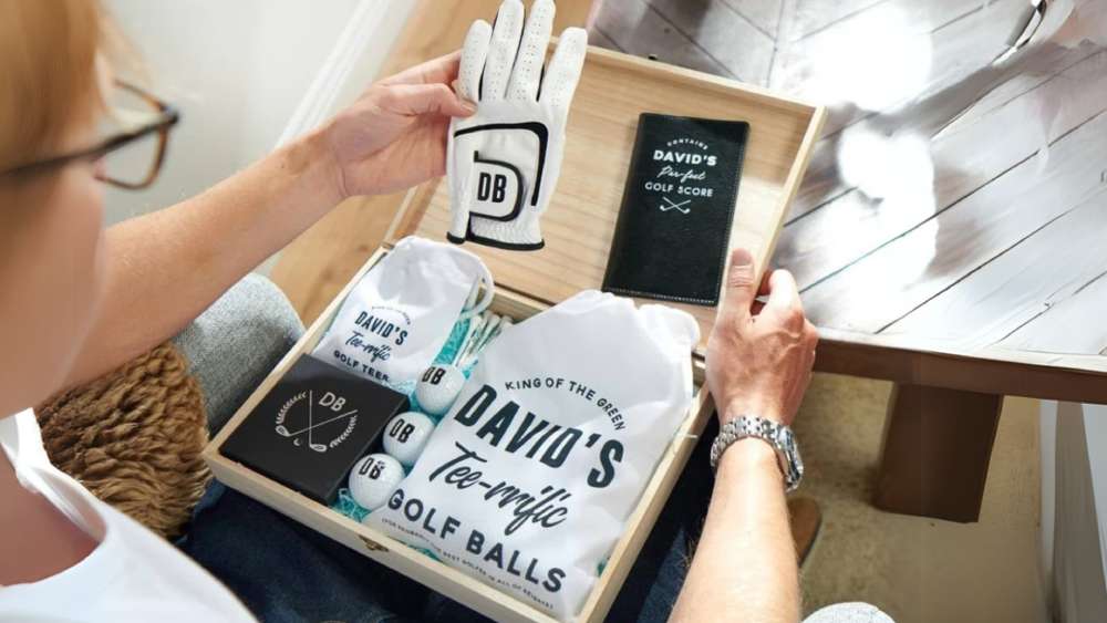Golf gift set including personalized wooden box