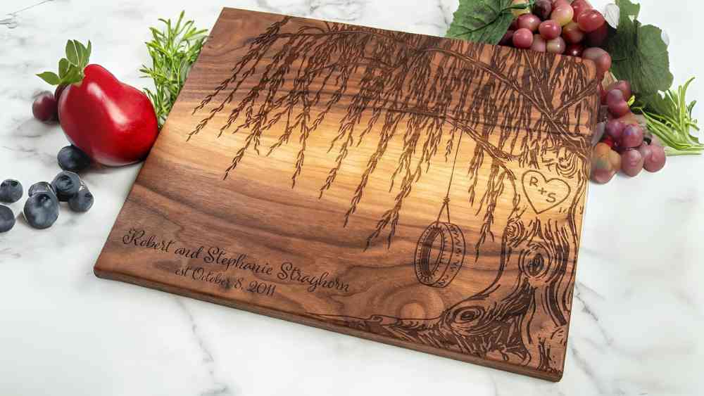 Personalized cutting board with willow tree design