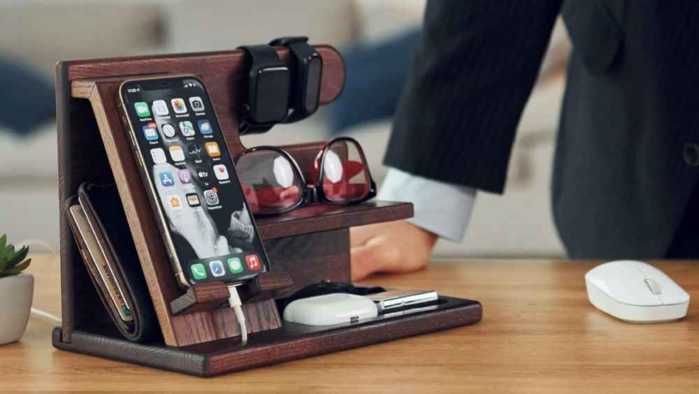 Wooden docking station for table