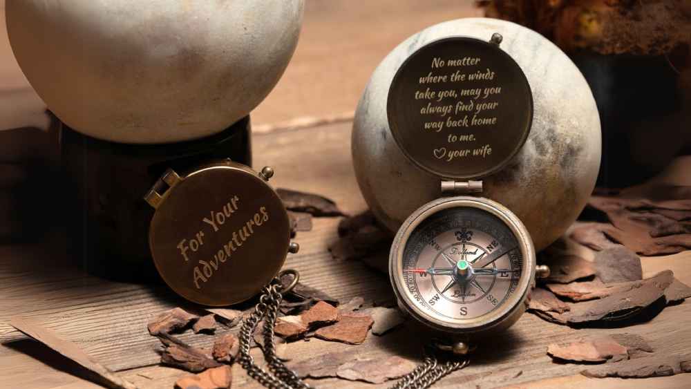 Personalized engraved working compass with custom handwriting