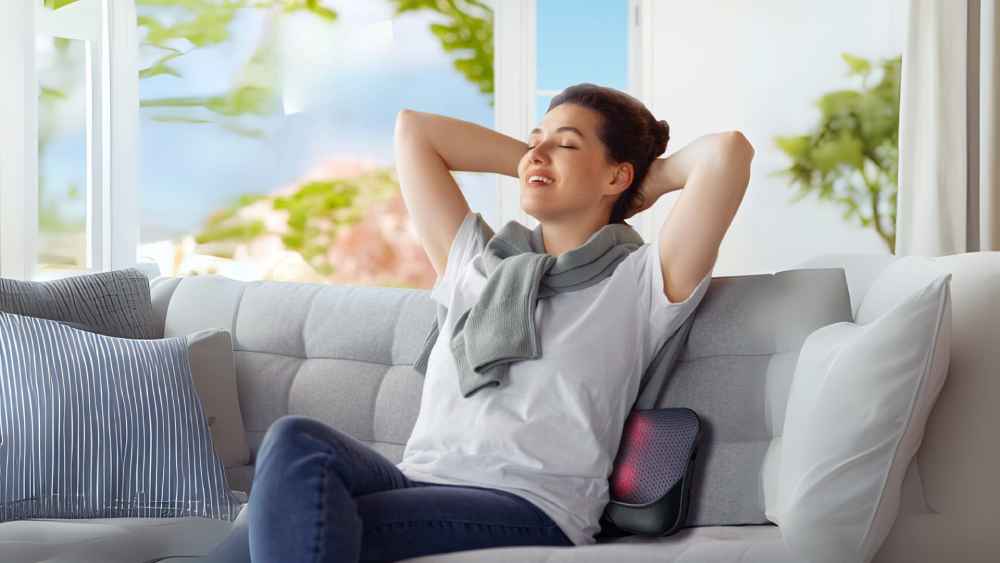 Shiatsu deep kneading massage pillow with heat