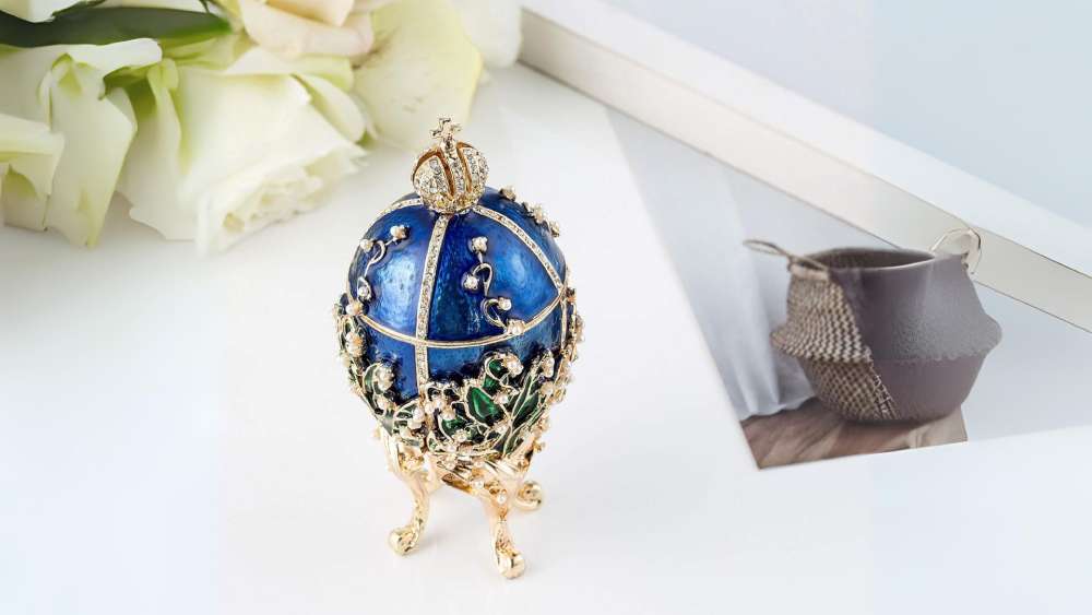 Small house shaped glass terrarium with swing lid