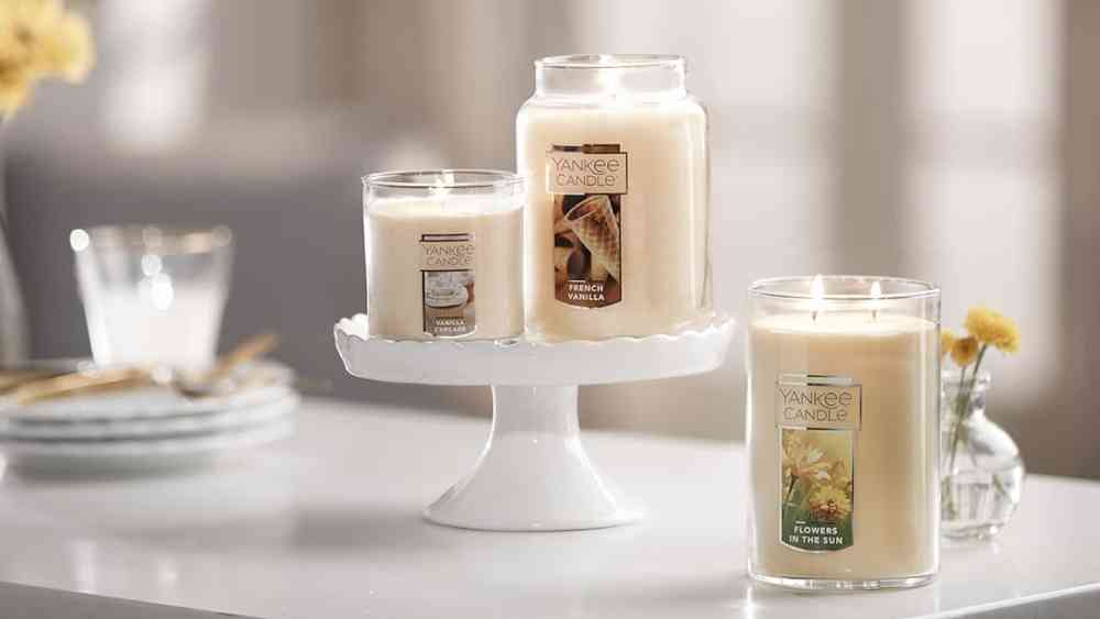 French vanilla scented large jar single wick candle
