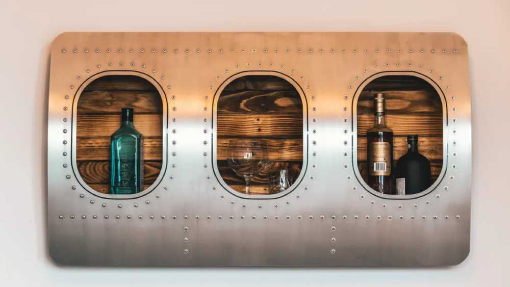 airplane cockpit window bar