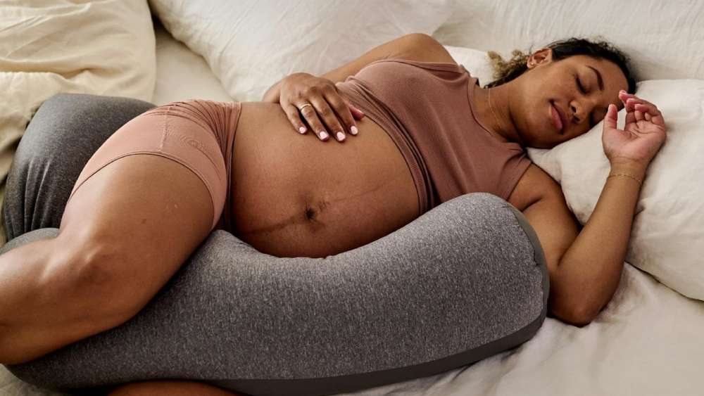 Adjustable Keep Cool Pregnancy Pillow by Frida Mom