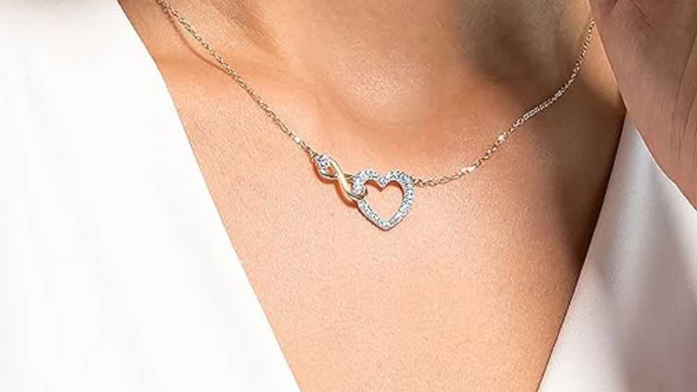 Simple but Elegant Swarovski Infinity Necklace