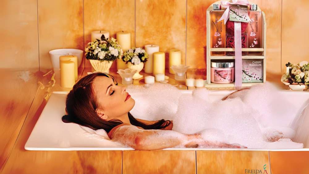 Home spa kit birthday gift for your daughter