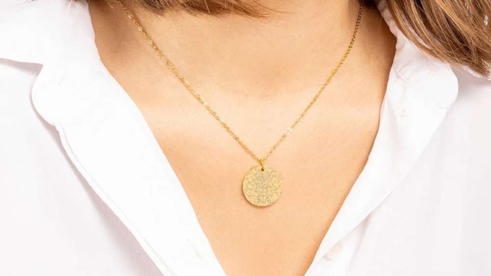Necklace with a star map of birthday