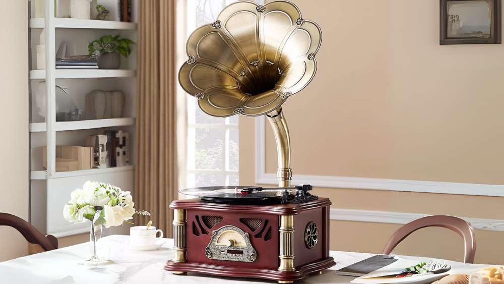 Retro Turntable With a Modern Vibe