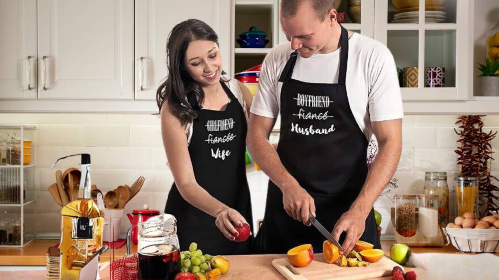 Couple apron for fun cooking