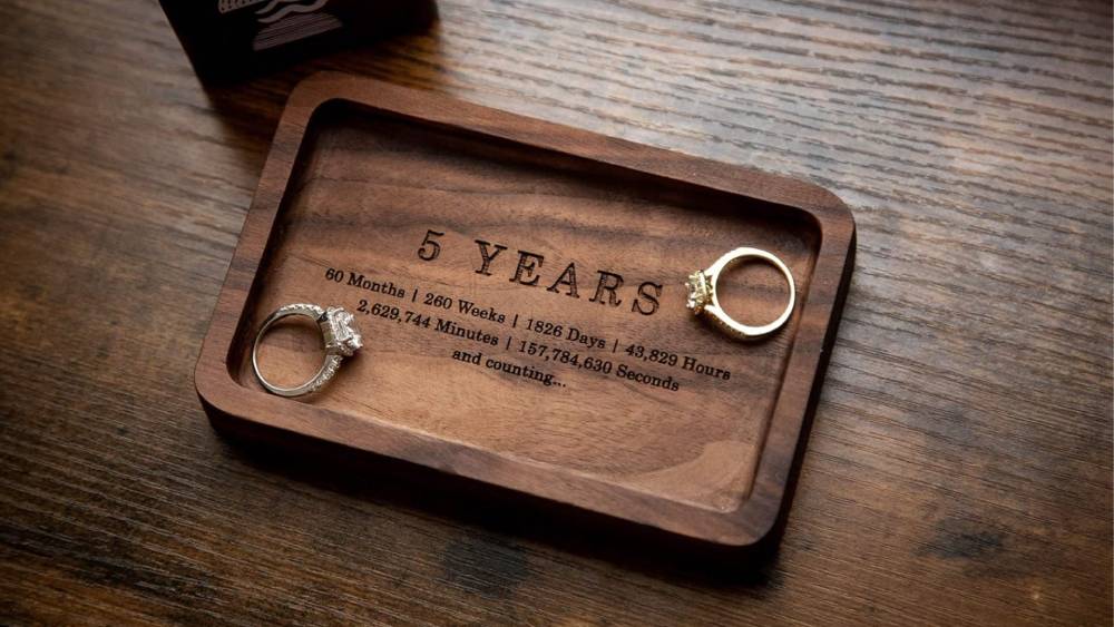 Engraved Wood Tray made of walnut mood