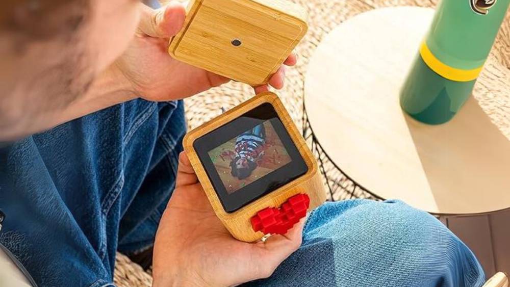 Lovebox Love Note And Photo Messenger Connected Messaging Device