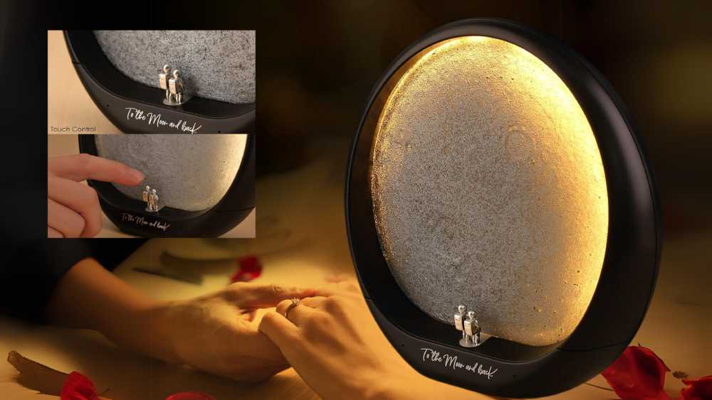 USB Landing on the Moon Décor Lamp