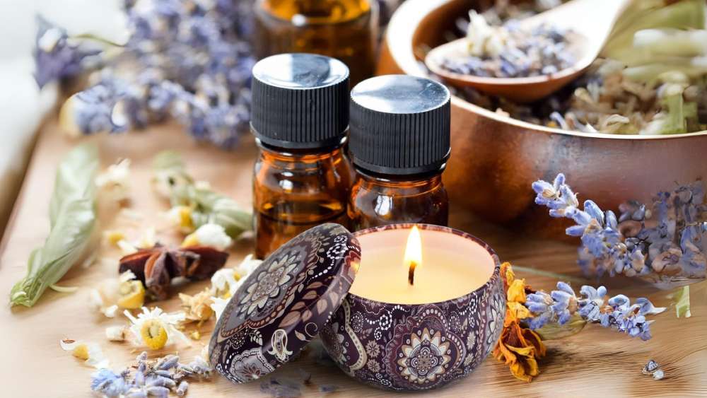 16 Scented Candles with Pure Essential Oils Gifts for Coworkers Ideas
