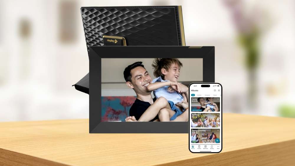 Nixplay Stylish Digital Picture Frame