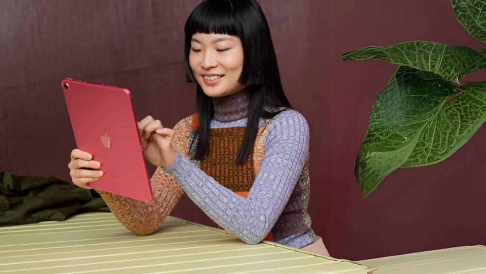 Ipad 10th generation in red