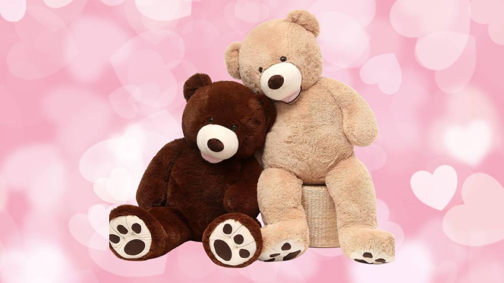 Cute and Cozy Giant Teddy Bear alentine’s Day Gifts for Teens