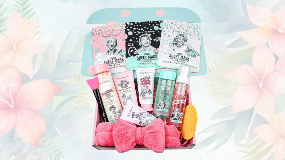 Thirteen piece spa themed self care gift box