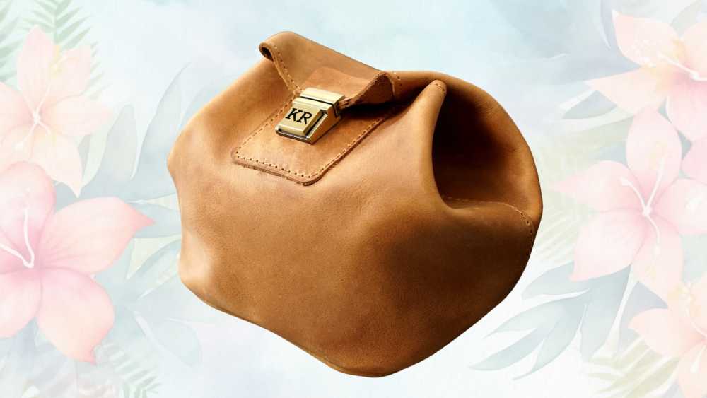Handmade genuine leather toiletry bag with personalization options