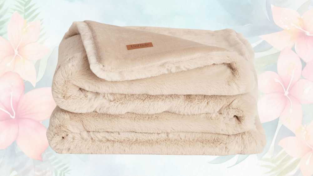 recycled polyester machine washable faux fur throw blanket