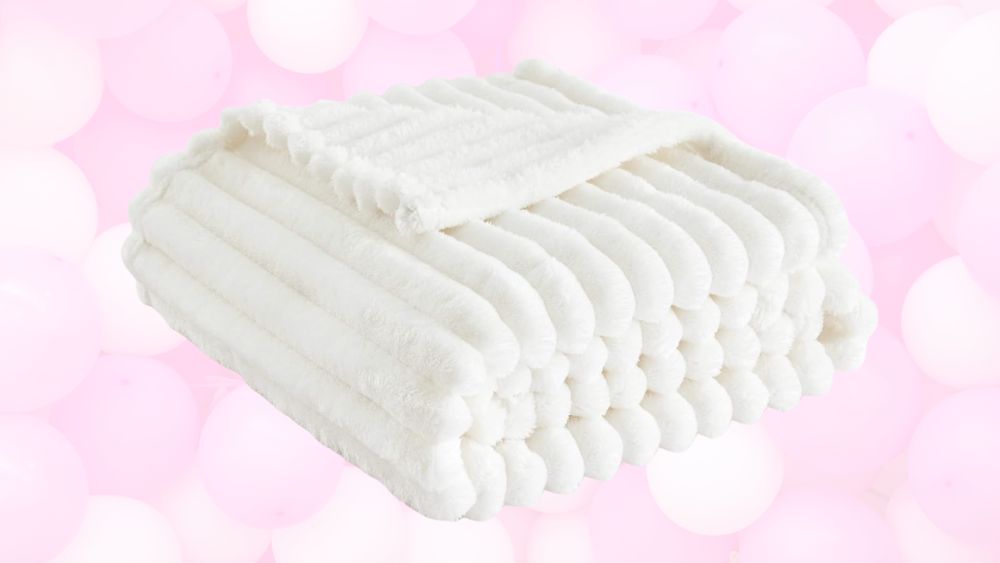 Comfy plush blanket