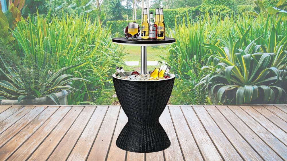 Bar-height stools perfect for entertaining by the pool