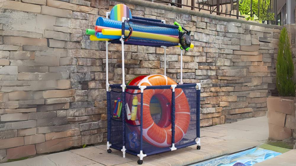 Clutter-free pool with this organizer