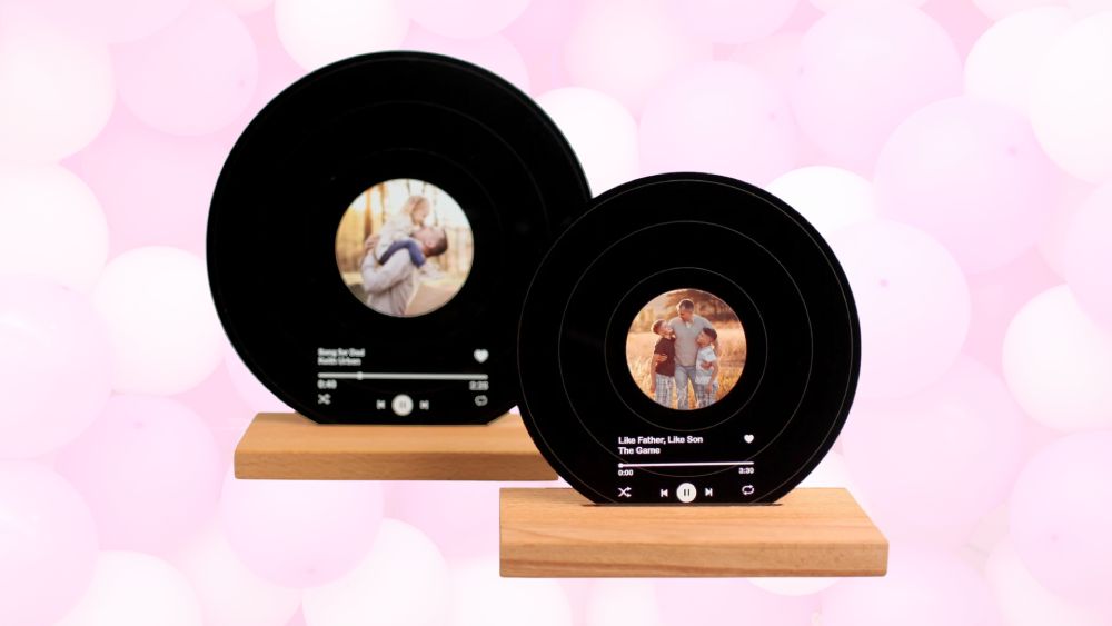 Personalized vinyl Record Display Stand with speaker