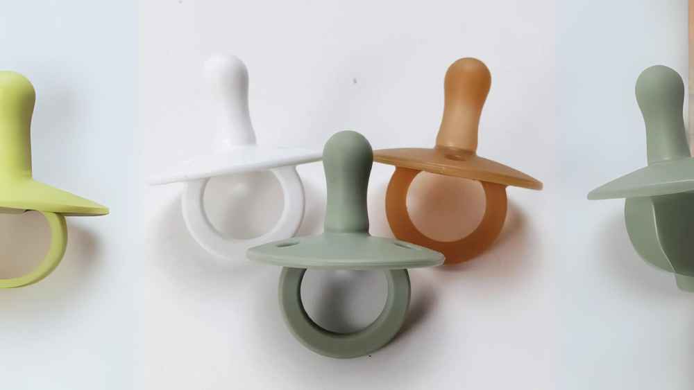 Frigg Latex Pacifier Baby Dummy Infant Soother