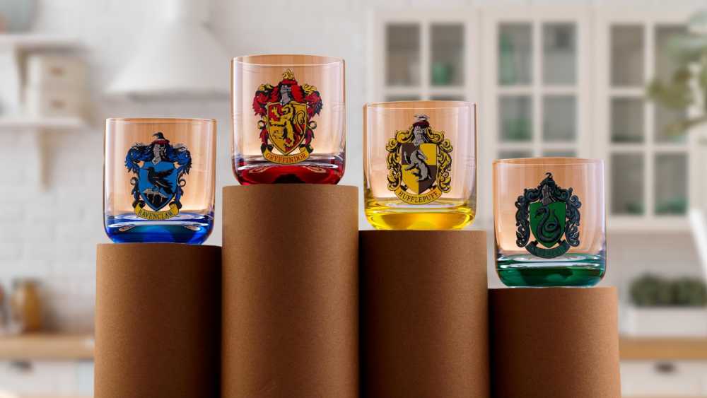 Hogwarts House crests tumbler glass set
