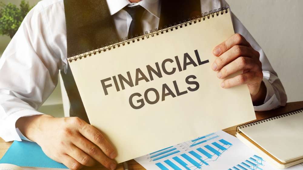 Guide to Saving Money is set financial goals