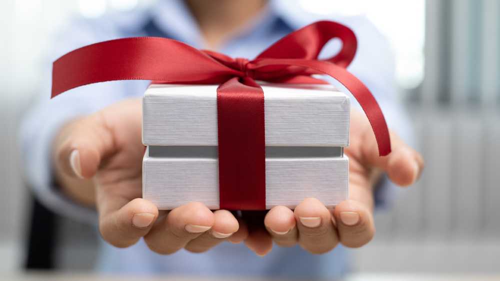 Anniversary Gift Wrapping Ideas