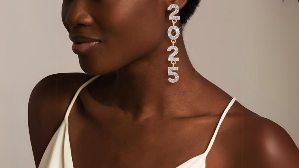 Stylish 2025 danggling earrings