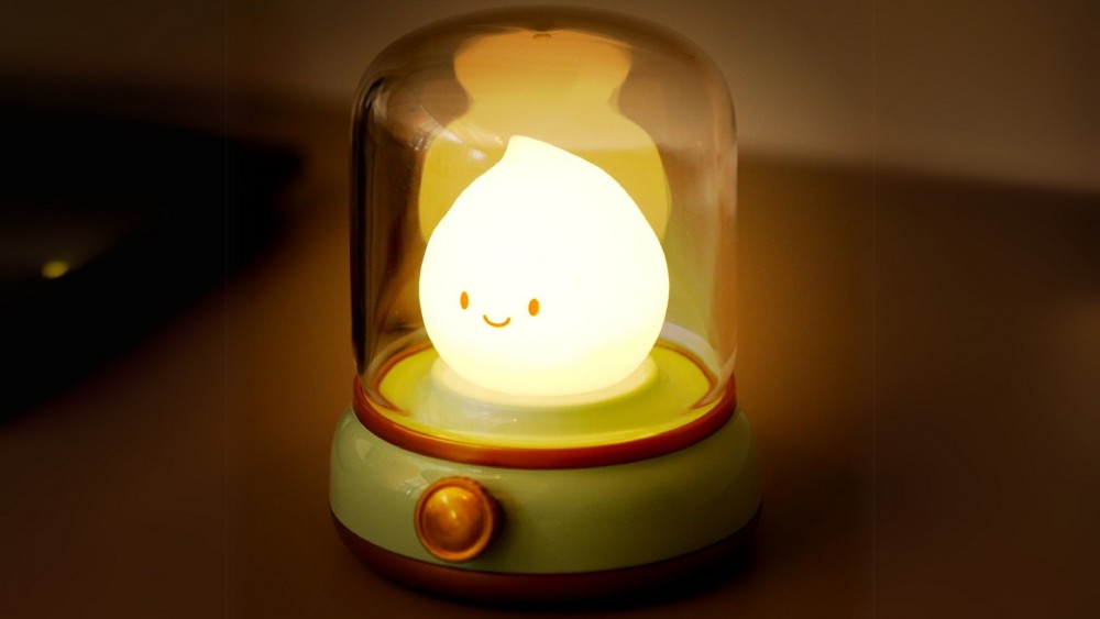 Flame lamp for cozy ambiance