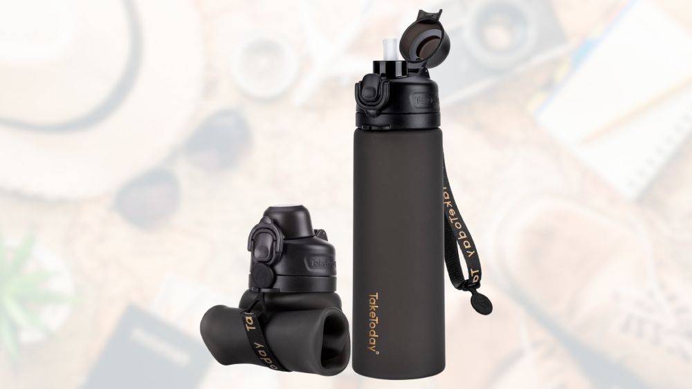  Space-saving water bottle