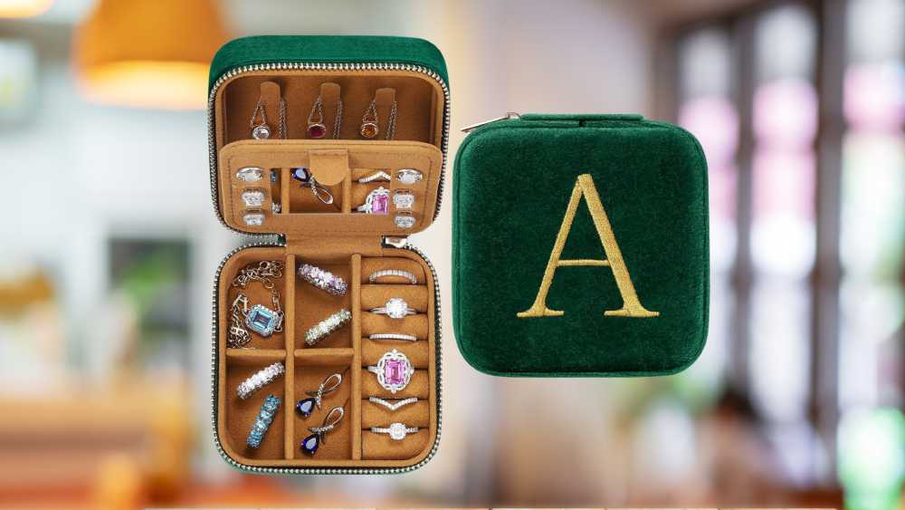 Velvet jewelry box for organizing