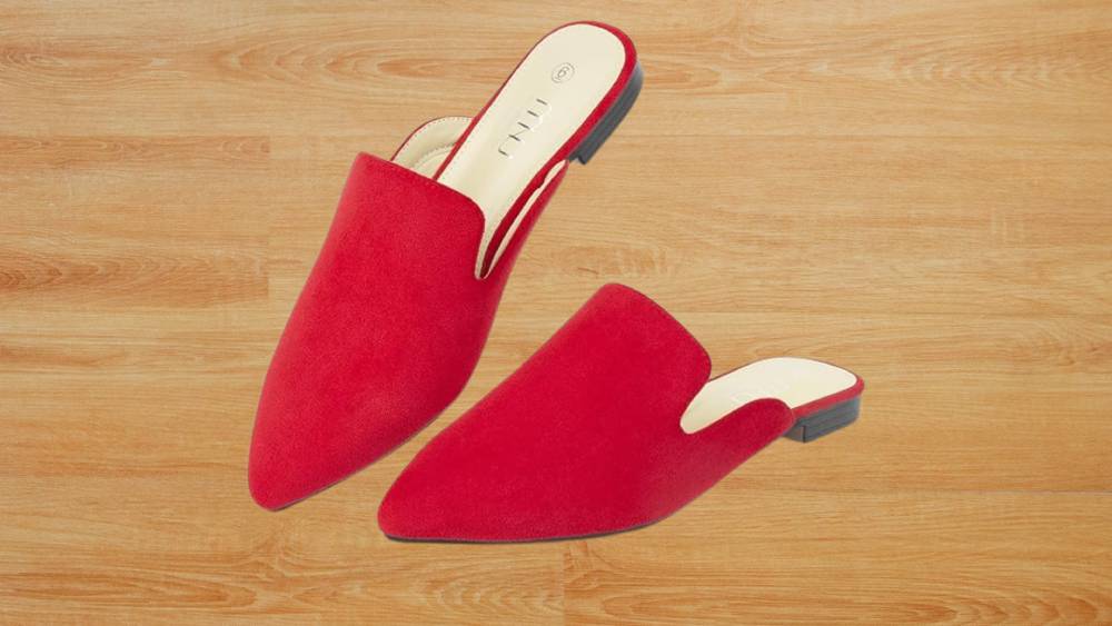 Woman pointed mules