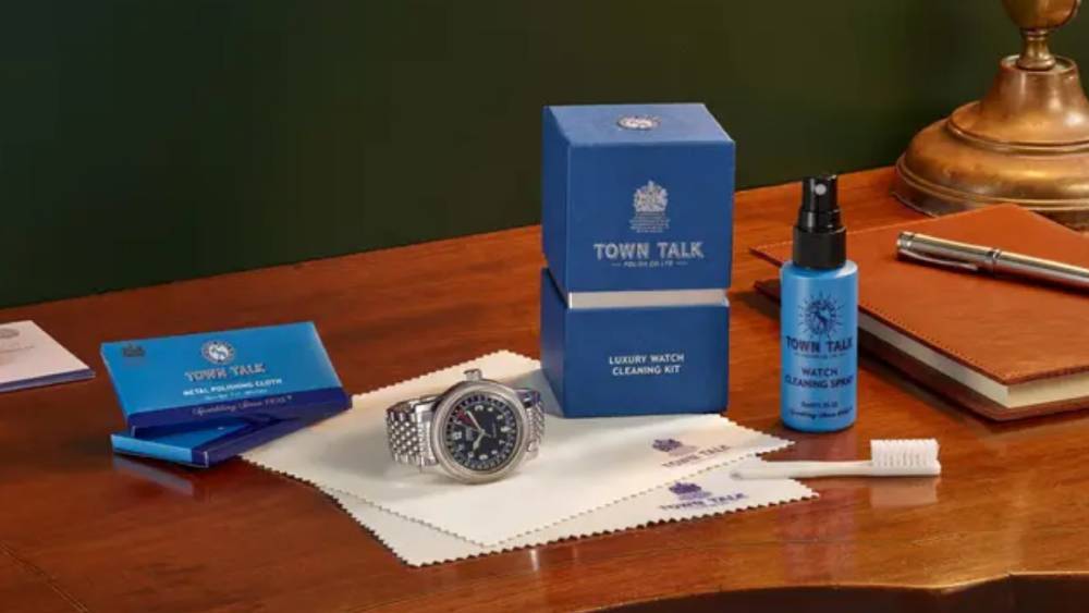Luxury cleaning kit for watches