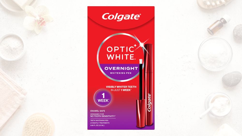 Colgate Optic White Overnight visibly whiter teeth