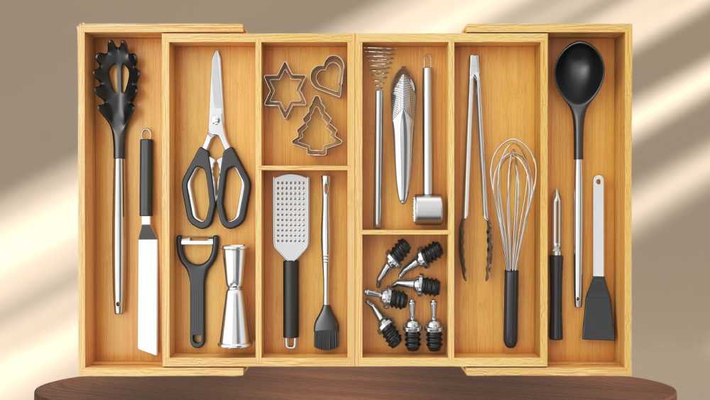 Expandable bamboo organizer