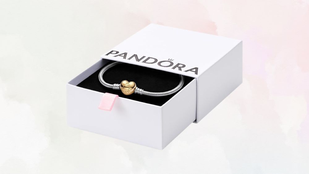 Pandora Moments Heart Clasp Snake Chain Bracelet
